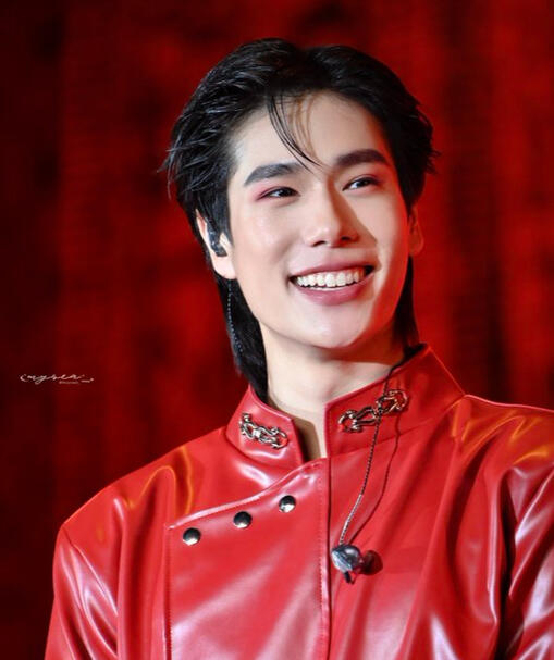 Emquantier Ano Novo Chinês X Phuwin