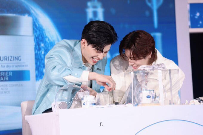 PONDPHUWIN WITH VASELINE